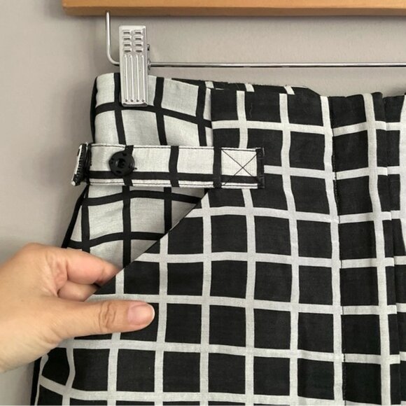 Kaelen NYC Black White Grid Pattern Cropped Pants - 4 - Picture 4 of 13